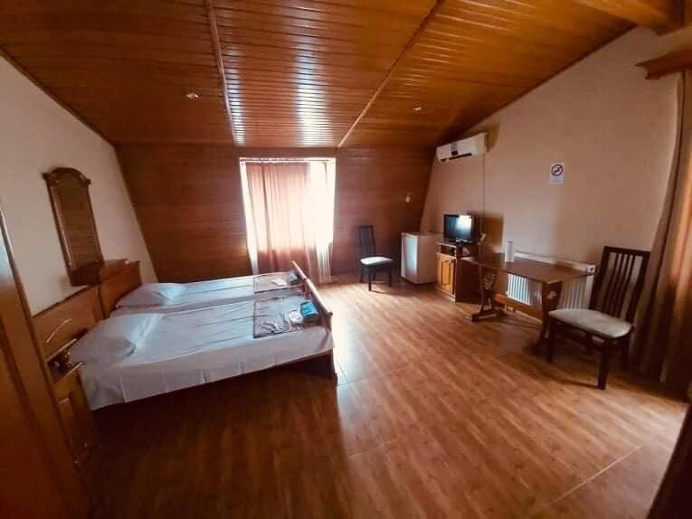 Hotel Ni&La Батумі Екстер'єр фото